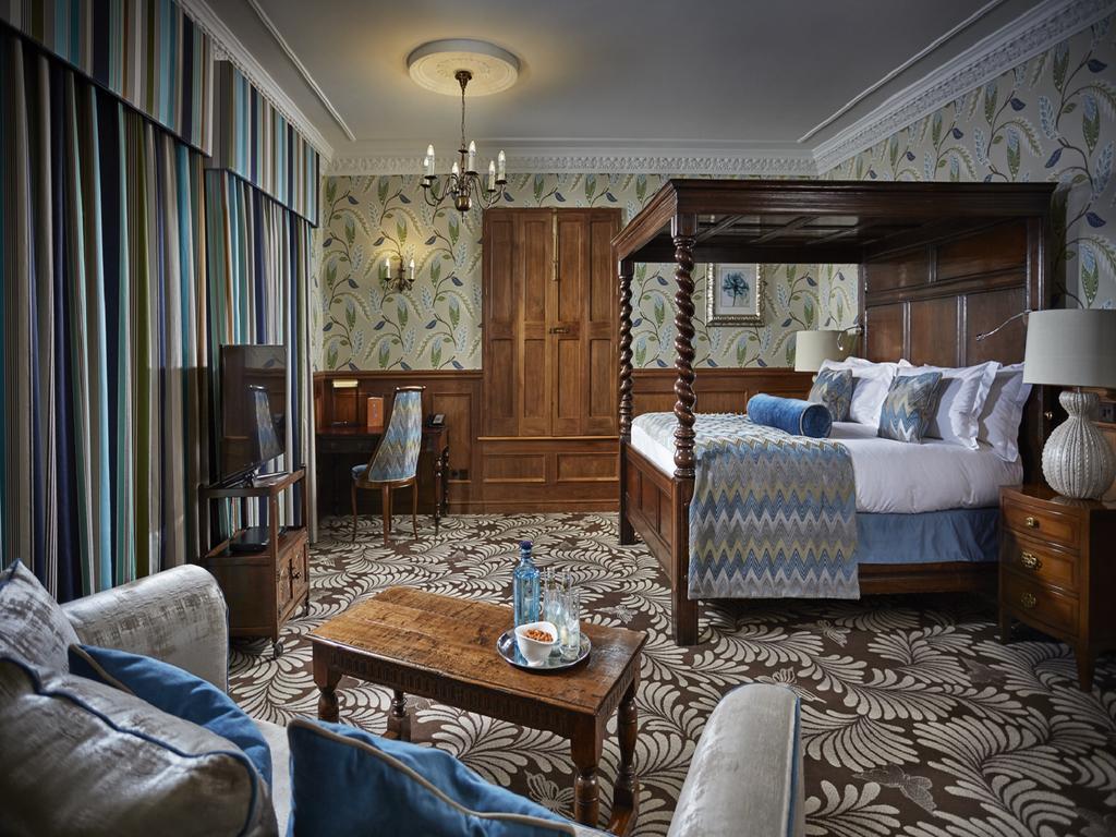 Four Poster Suite