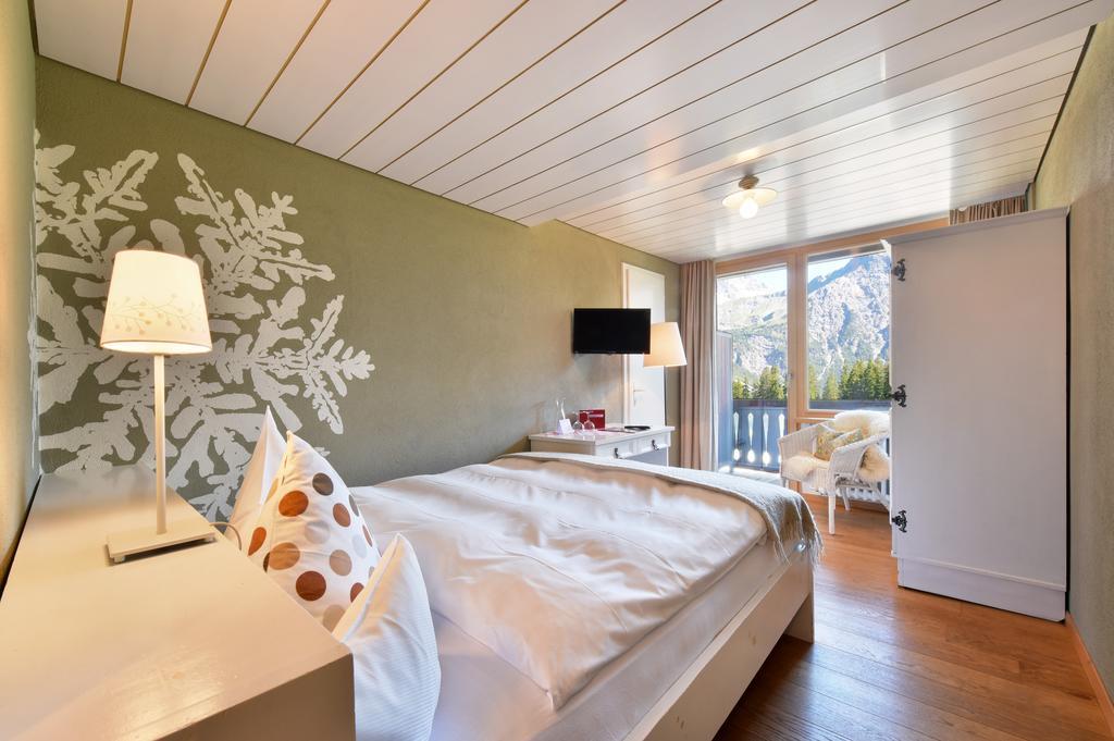 Superior Single Room with Balcony and Mountain View