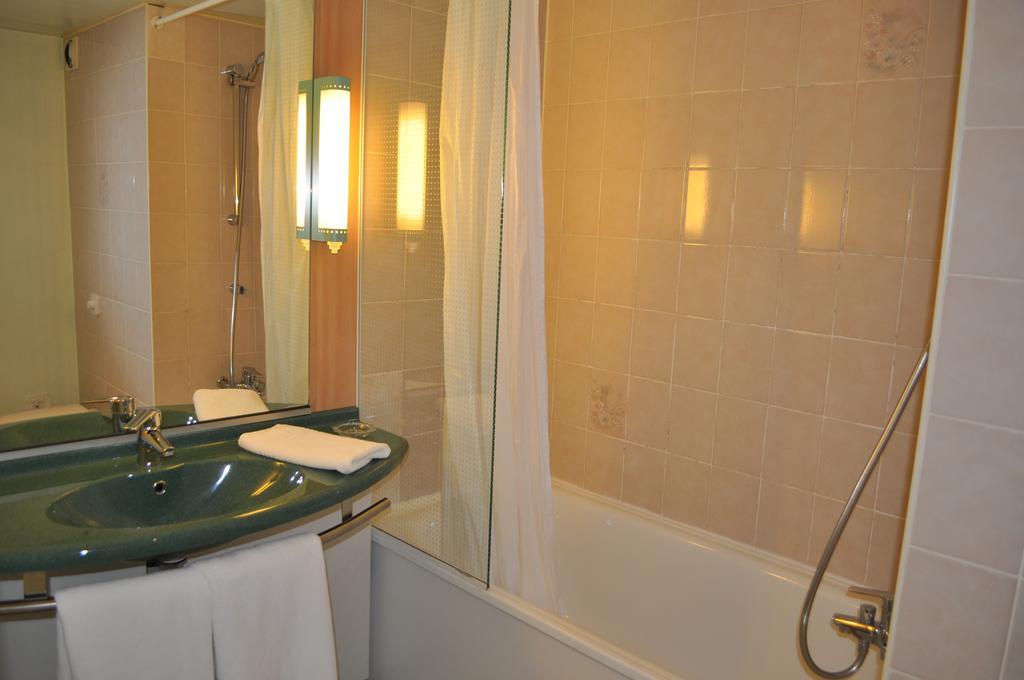 Chambre Standard Avec Trois Lits Simples