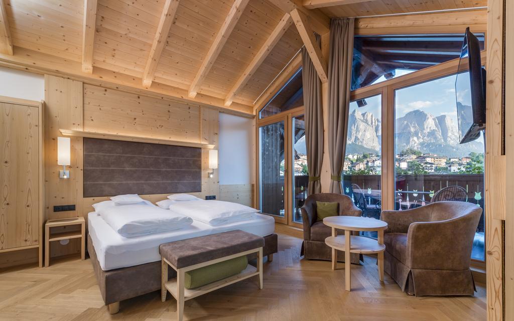 Junior Suite Mountain View