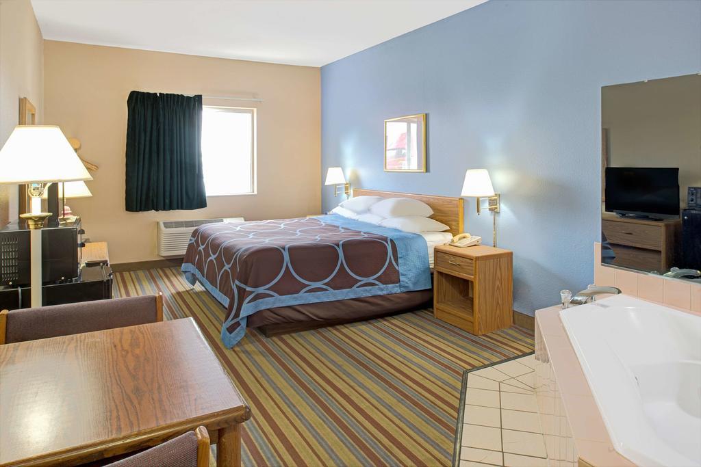 King Studio Suite Non-Smoking