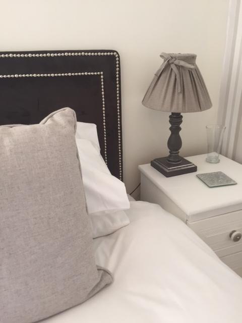 Coach House Twin Room