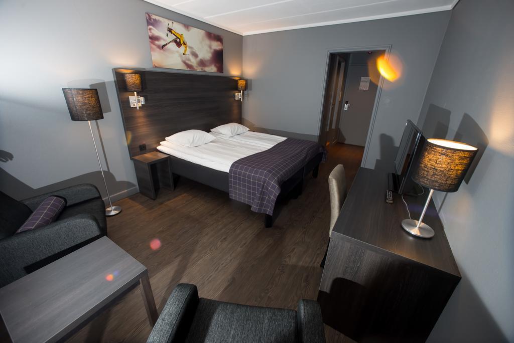 Standard Twin Room with View