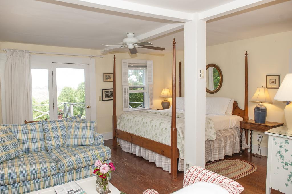 The Paulownia Cottage