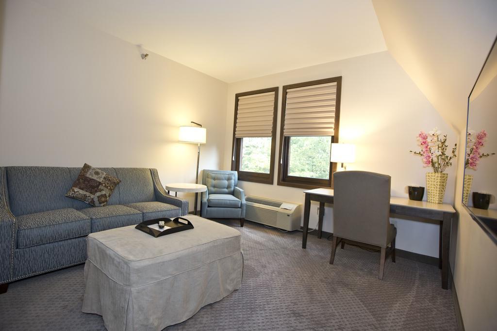 Suite with Spa Bath