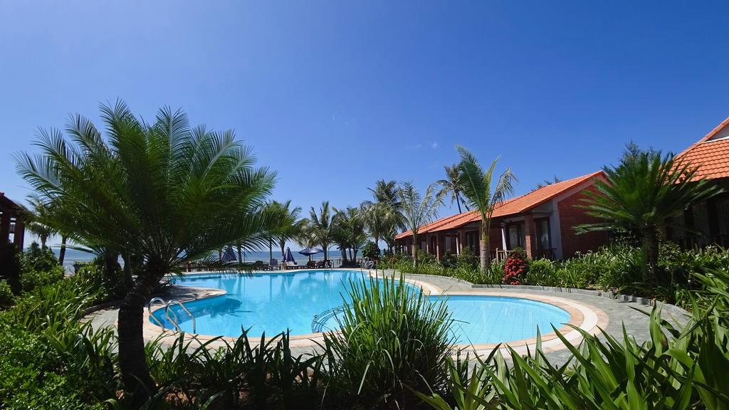 Deluxe Pool View Bungalow