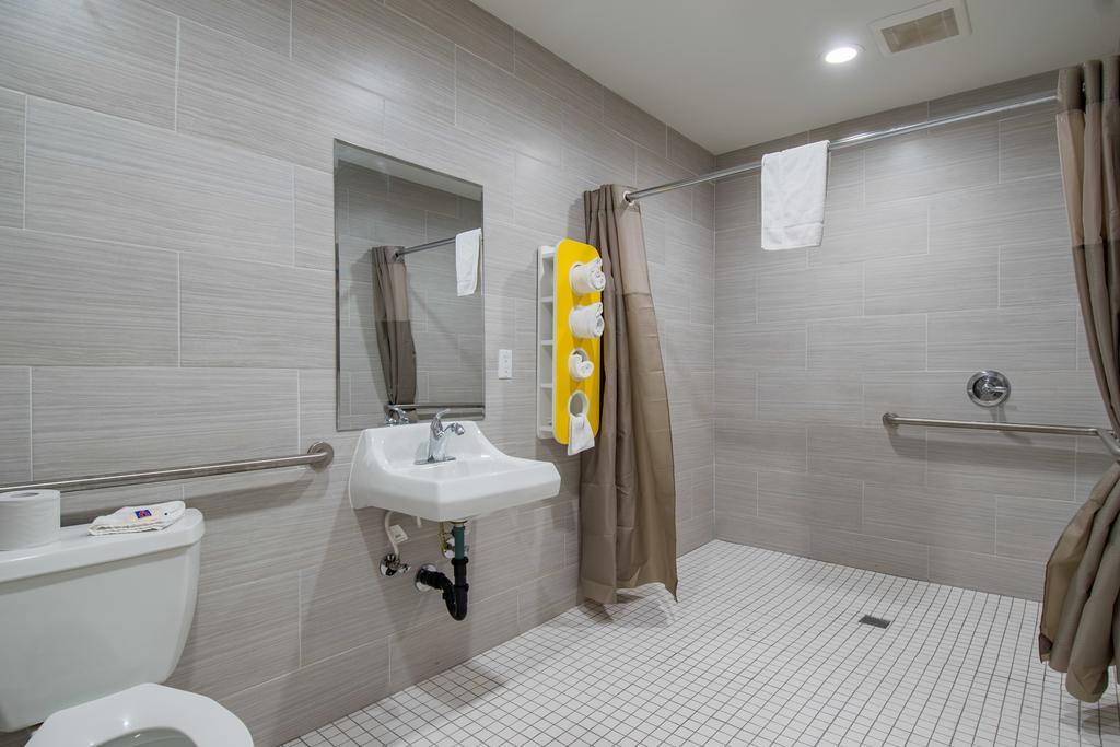 King Room Roll Shower Disability Access Non-Smoking