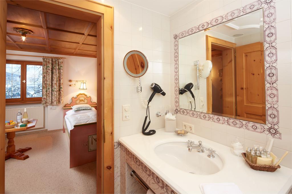 Single Room,436919241:JPEG