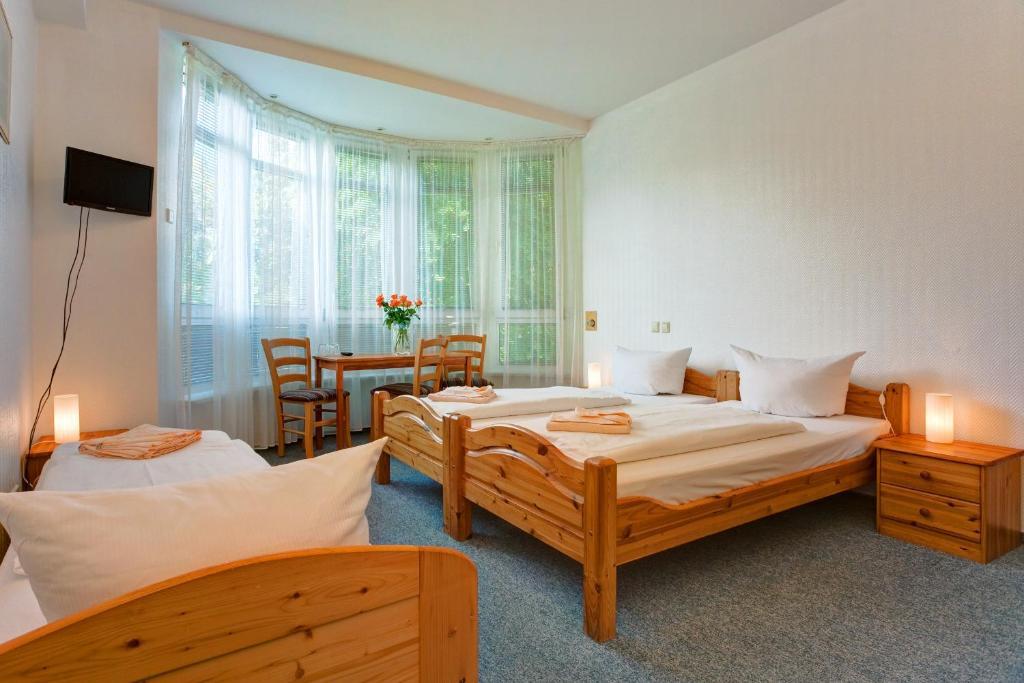 Double Room,43909306:JPEG