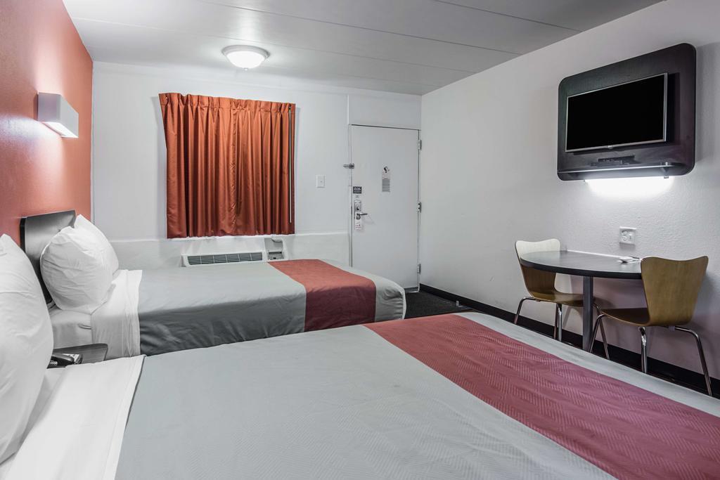 Deluxe Quadruple Room Smoking
