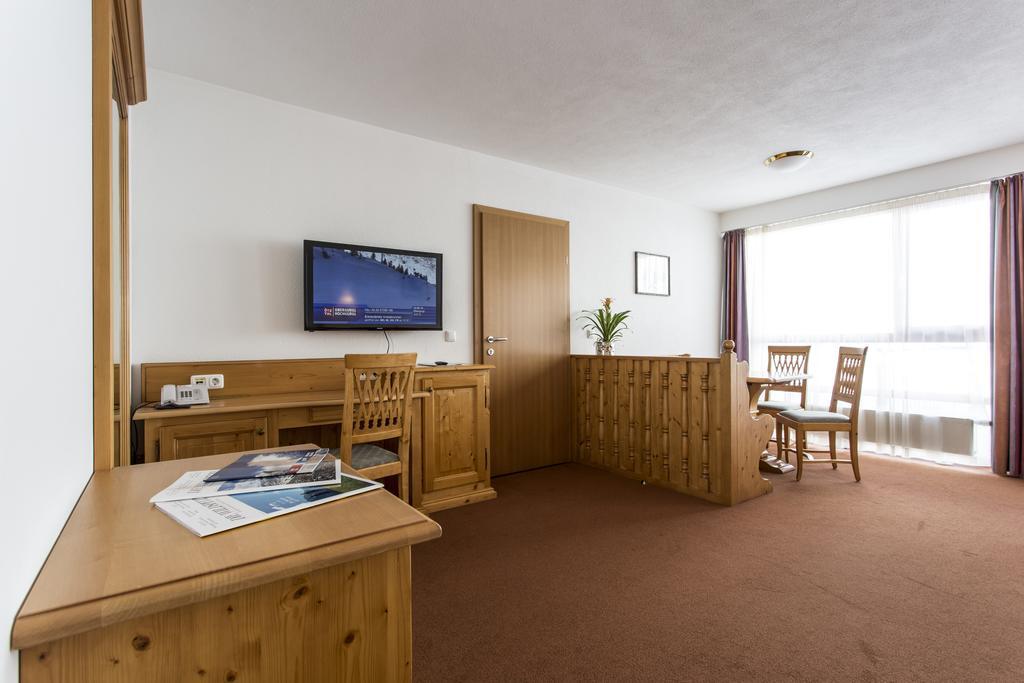 Junior Suite,443743428:JPEG