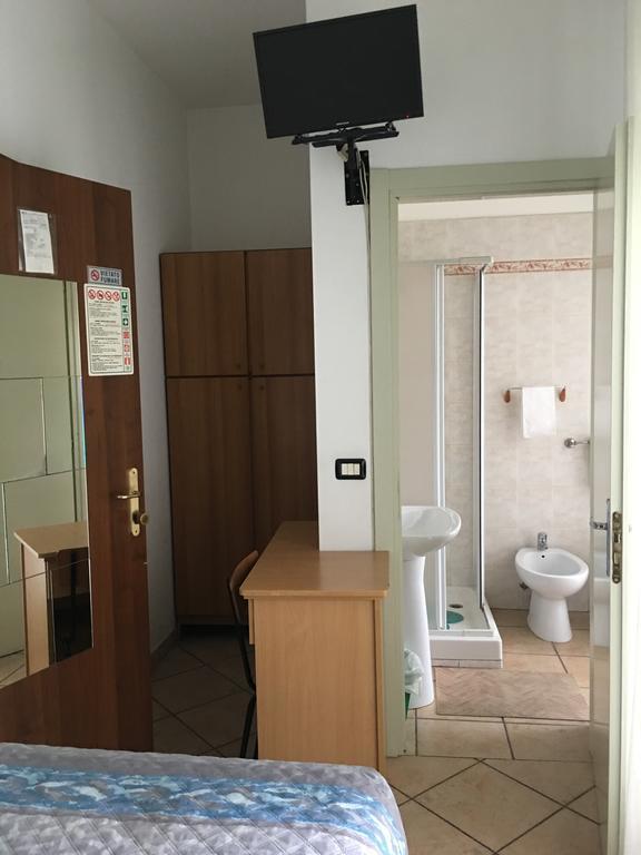 Single Room,452130030:JPEG