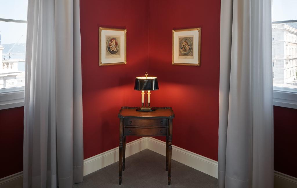 Suite with Square View