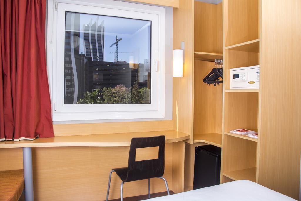 Quarto Duplo Standard