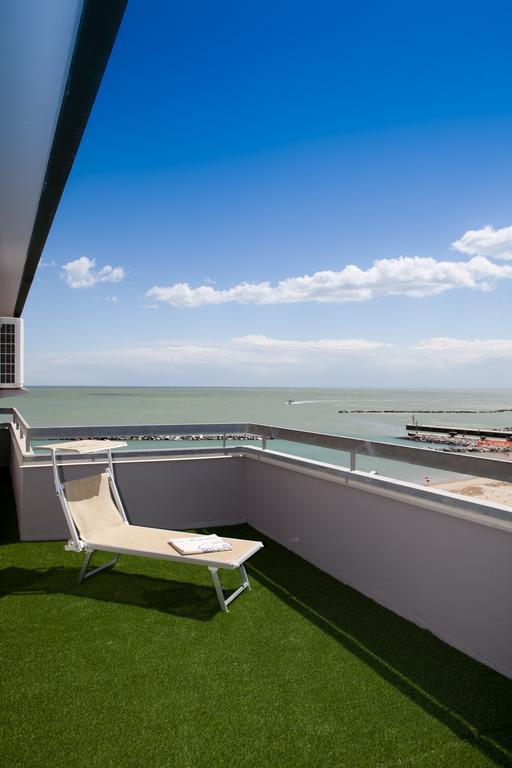 Deluxe Triple Room Sea View