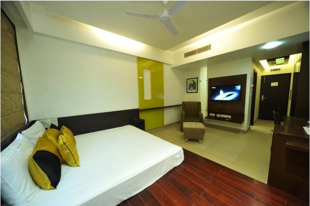 Terrace King Room