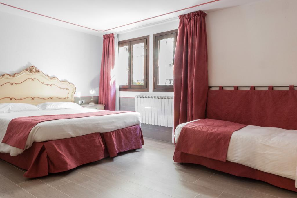 Triple Room Canal View Ground Floor