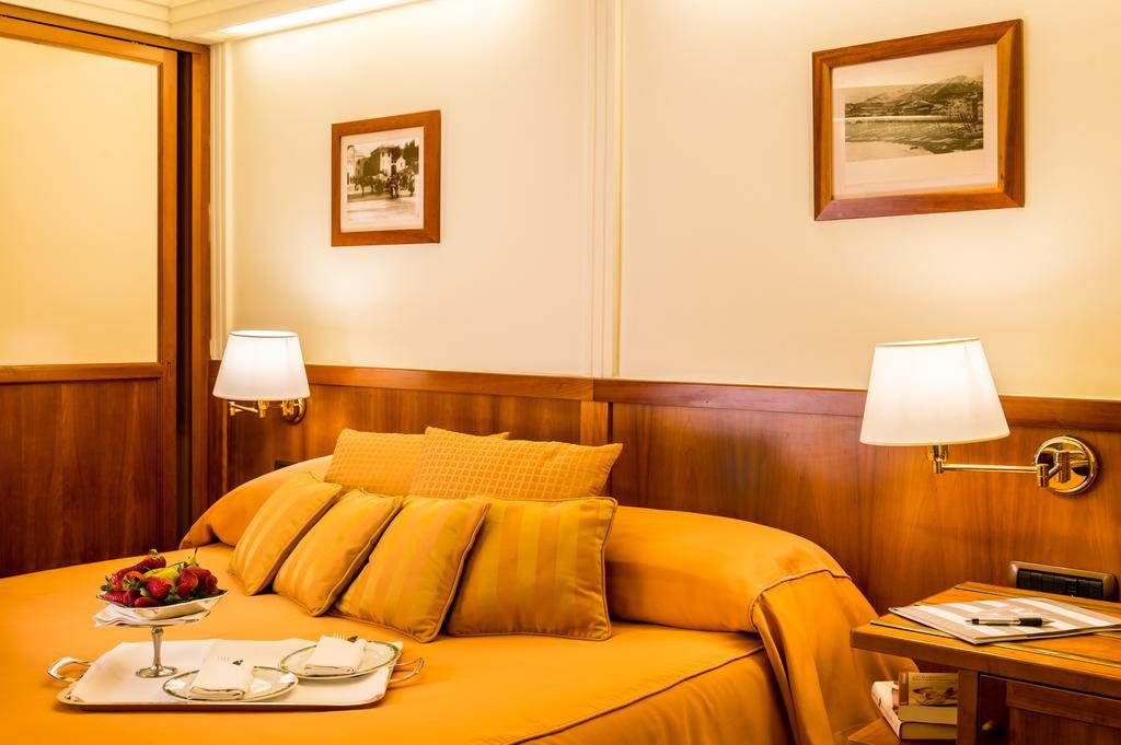Classic Double or Twin Room Balcony Partial Sea View,1279641667:JPEG