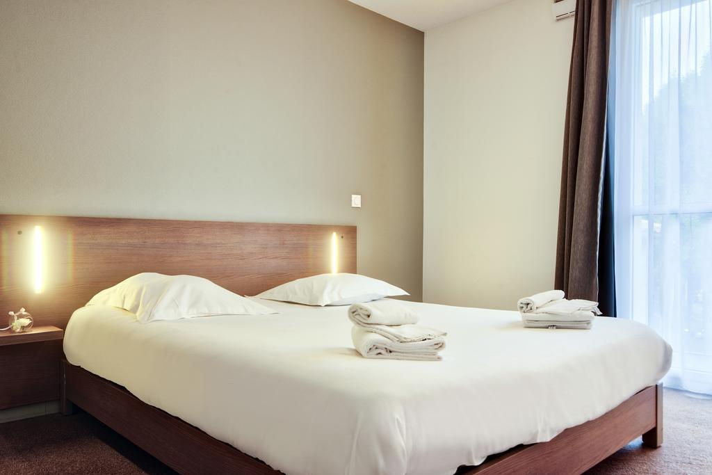 Two-Bedroom Apartment,830124014:JPEG