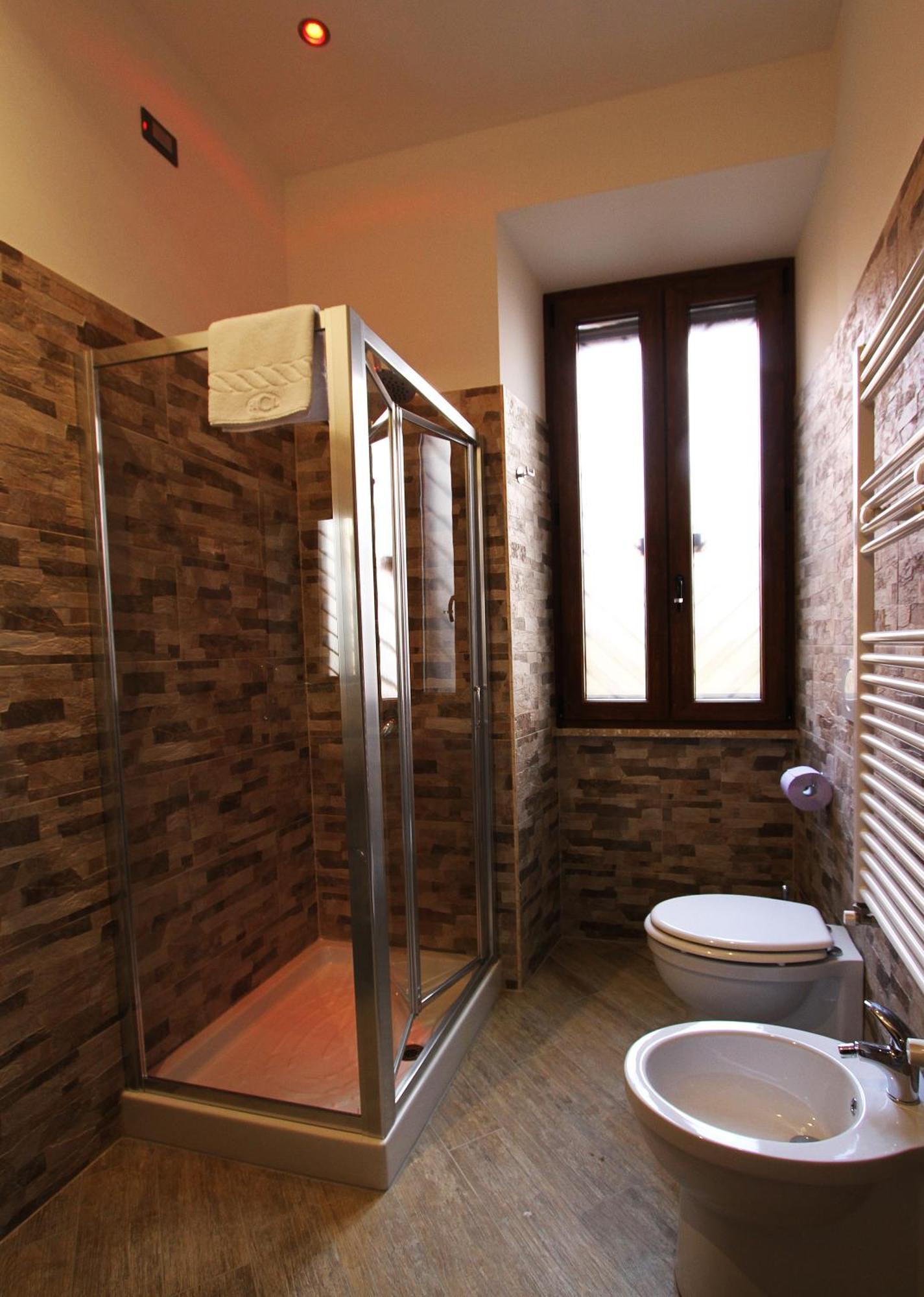 Double Room Private External Bathroom