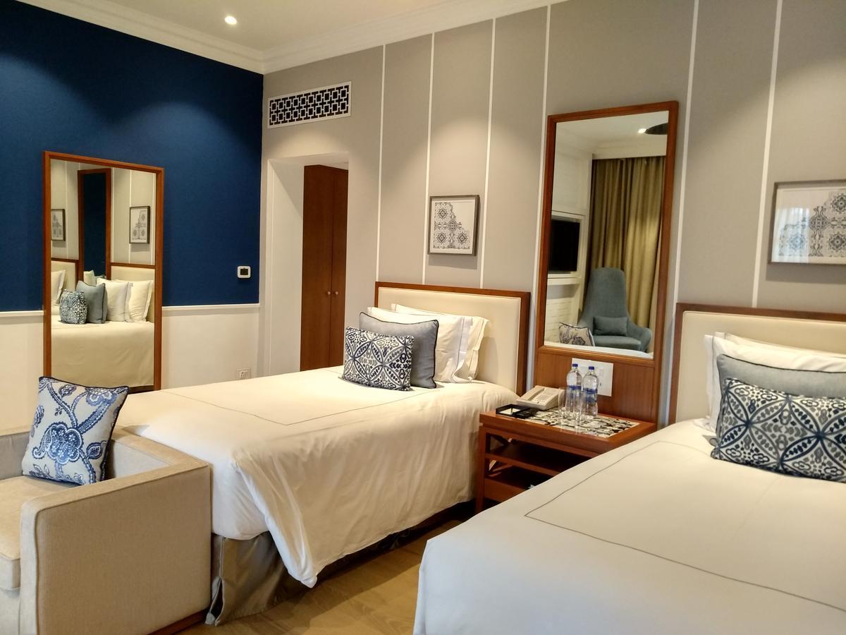 Zimmer in Villa mit Gartenblick, 2 Einzelbetten und Tauchbecken