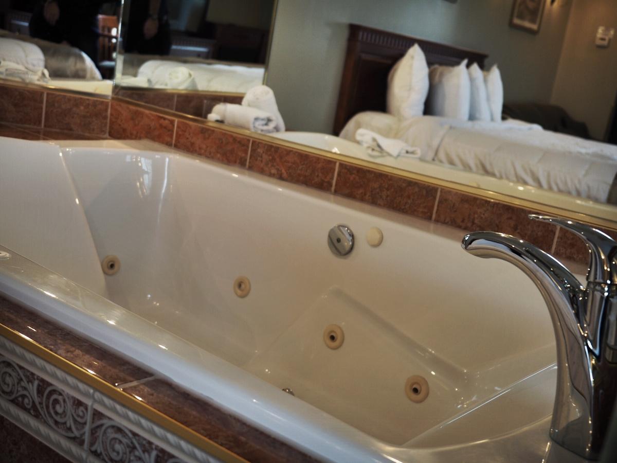 Chambre Lit King-Size avec Baignoire Spa