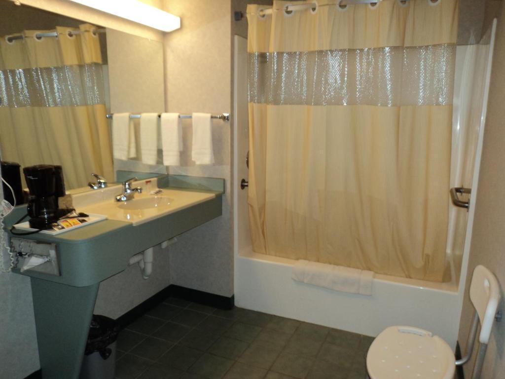 King Room Disability Access or Non-Smoking