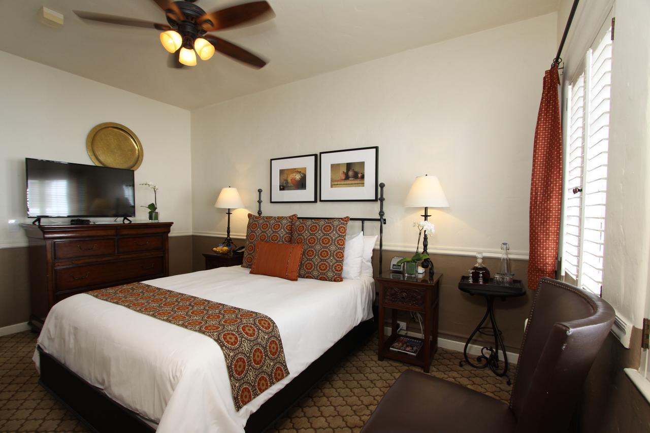 Standard Queen Room