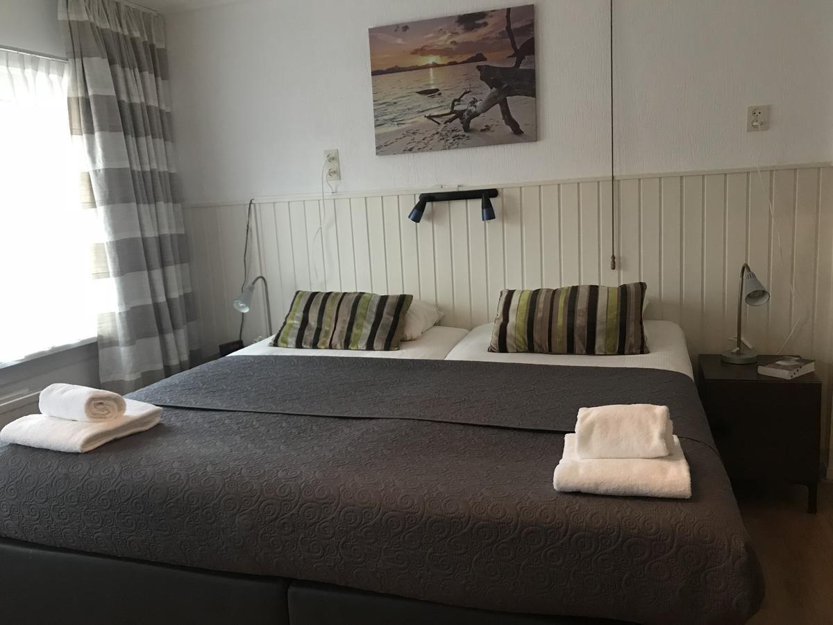 Double Room,519817227:JPEG
