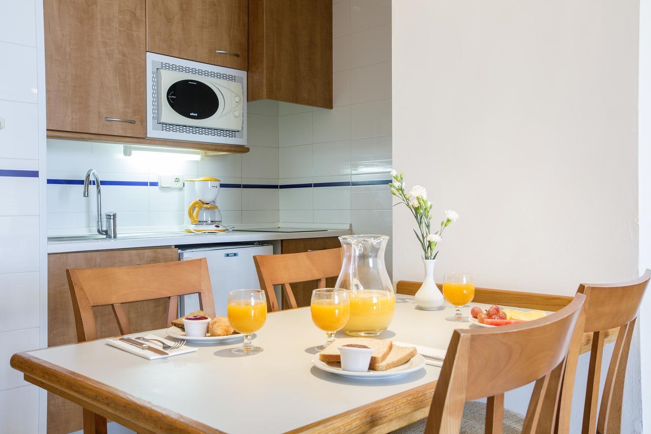 One-Bedroom Apartment,1272347665:JPEG