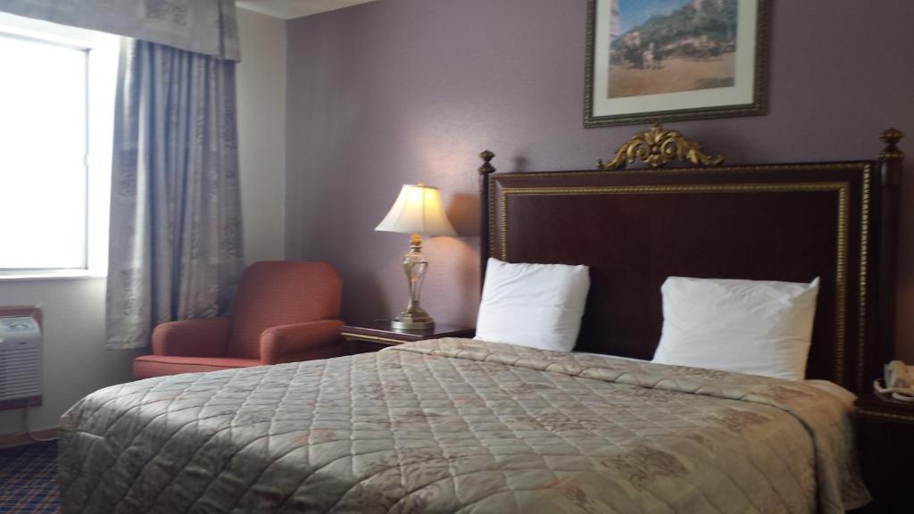 Queen Room