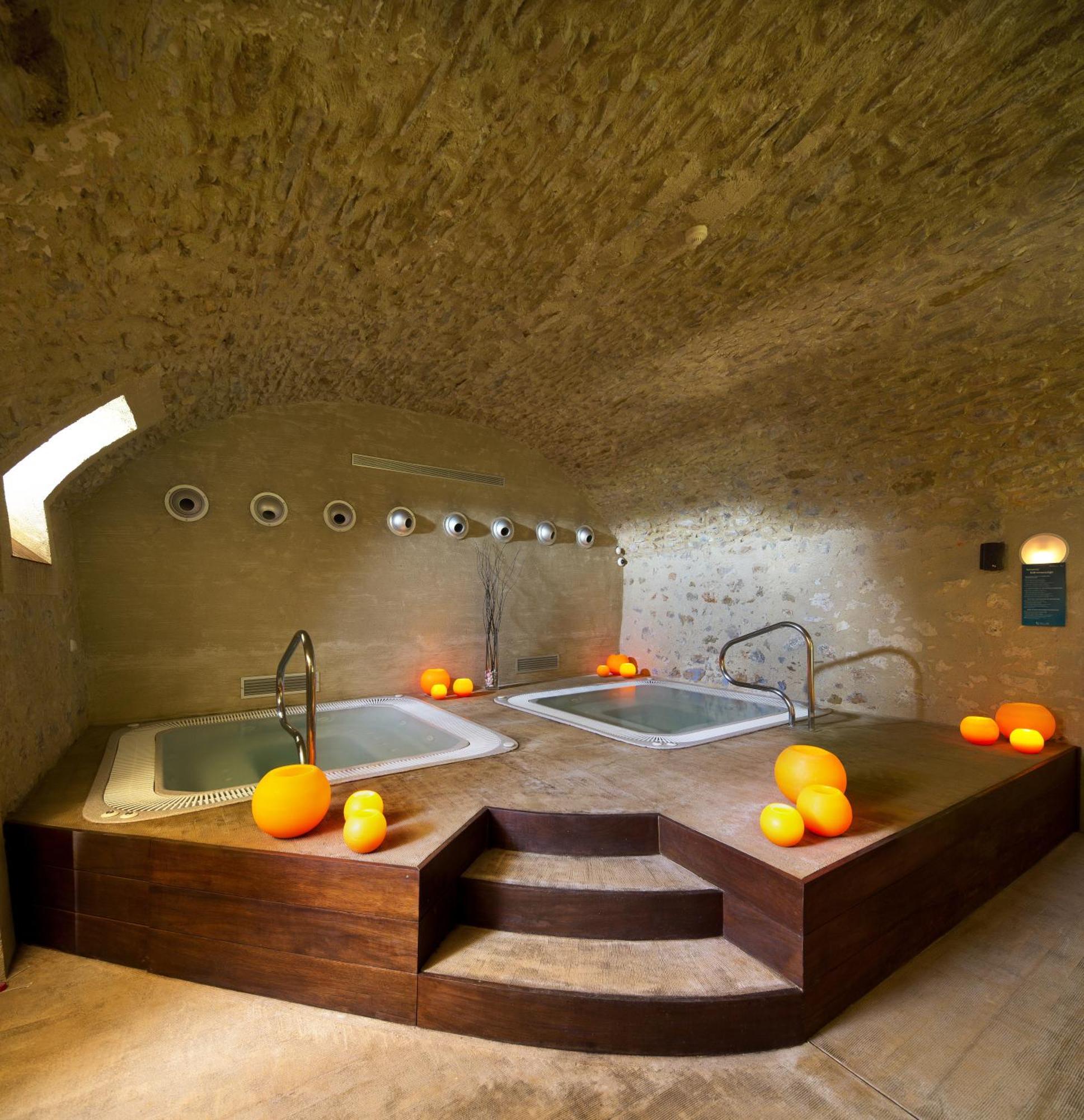 Double or Twin Room Spa Access,1646886328:JPEG
