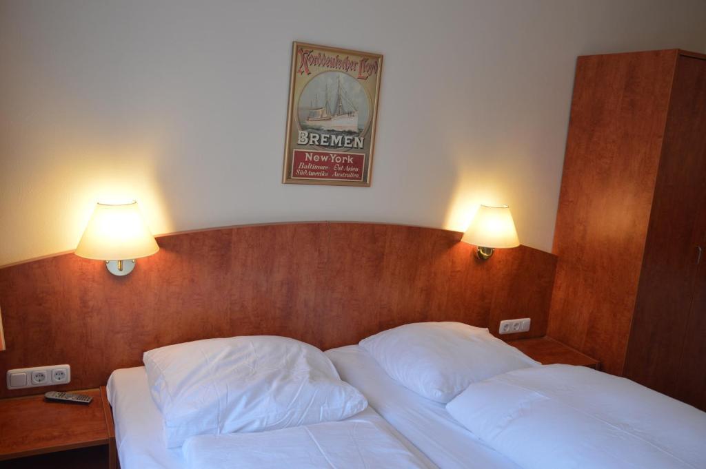 Double Room with Private External Bathroom