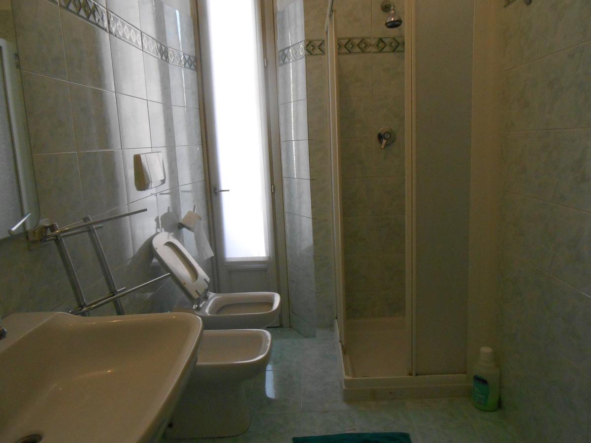 Camera Singola con Bagno in Comune