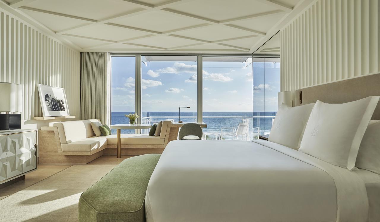 Oceanfront King Room,527342784:JPEG
