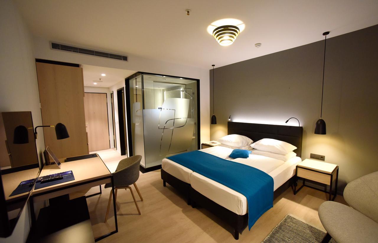 Superior Room,712114933:JPEG