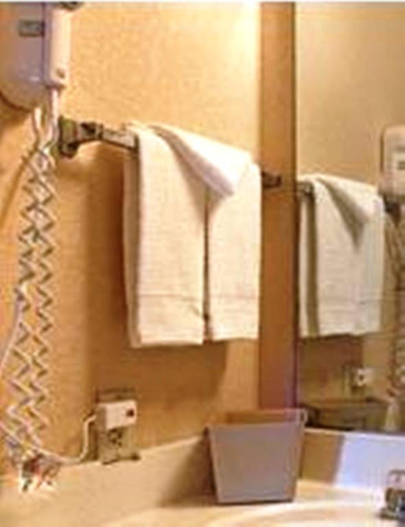 King Room, Disability Access, Smoking