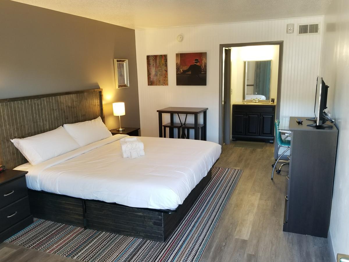 Standard King Room