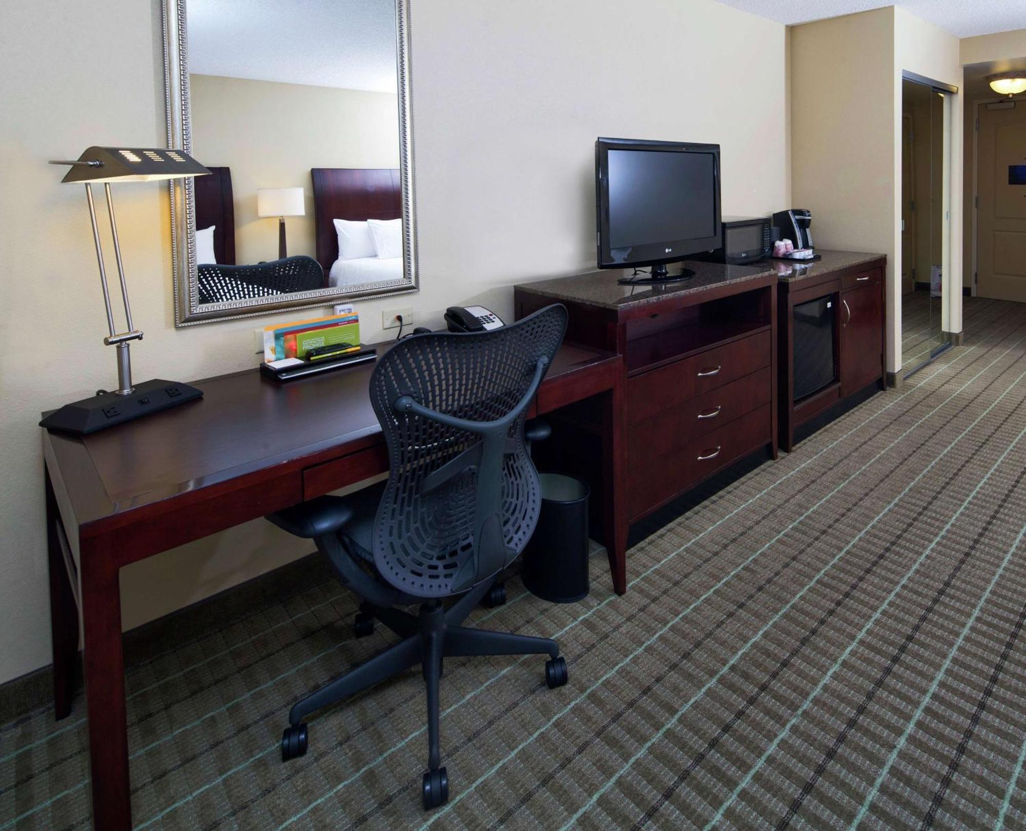 Queen Room with Two Queen Beds - Hearing Access