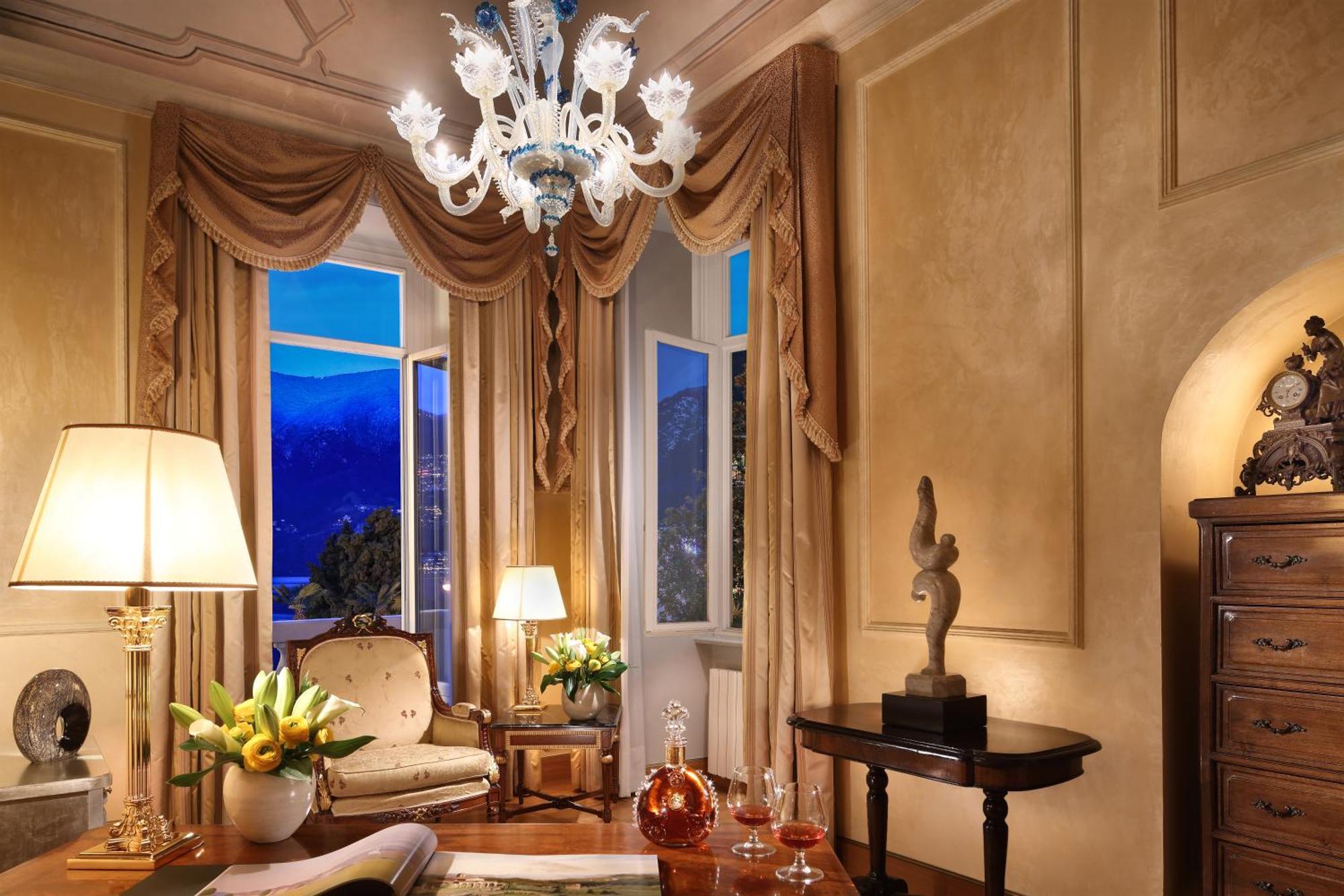 Junior Suite Palace Lake View