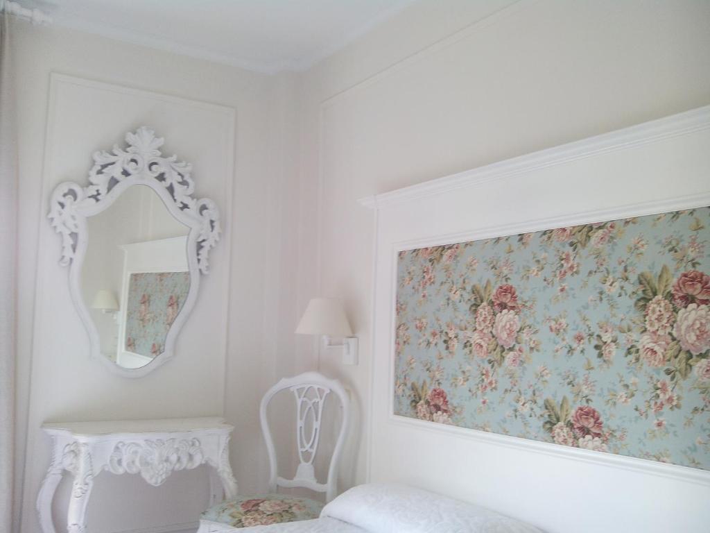Habitación Doble con ventana con vistas al castillo