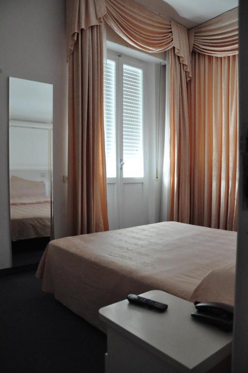Double or Twin Room,1591492412:JPEG