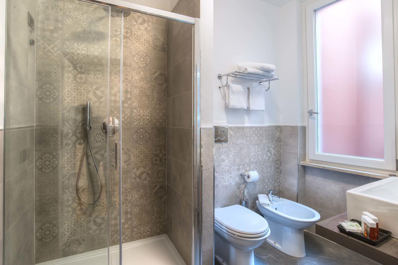 Double Room,572160102:JPEG