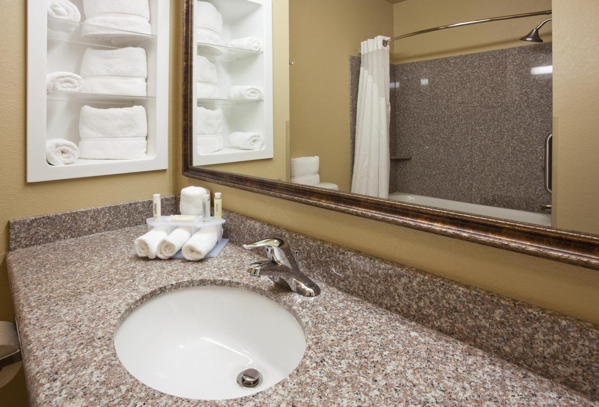 King Room - Mobility Access/Non-Smoking
