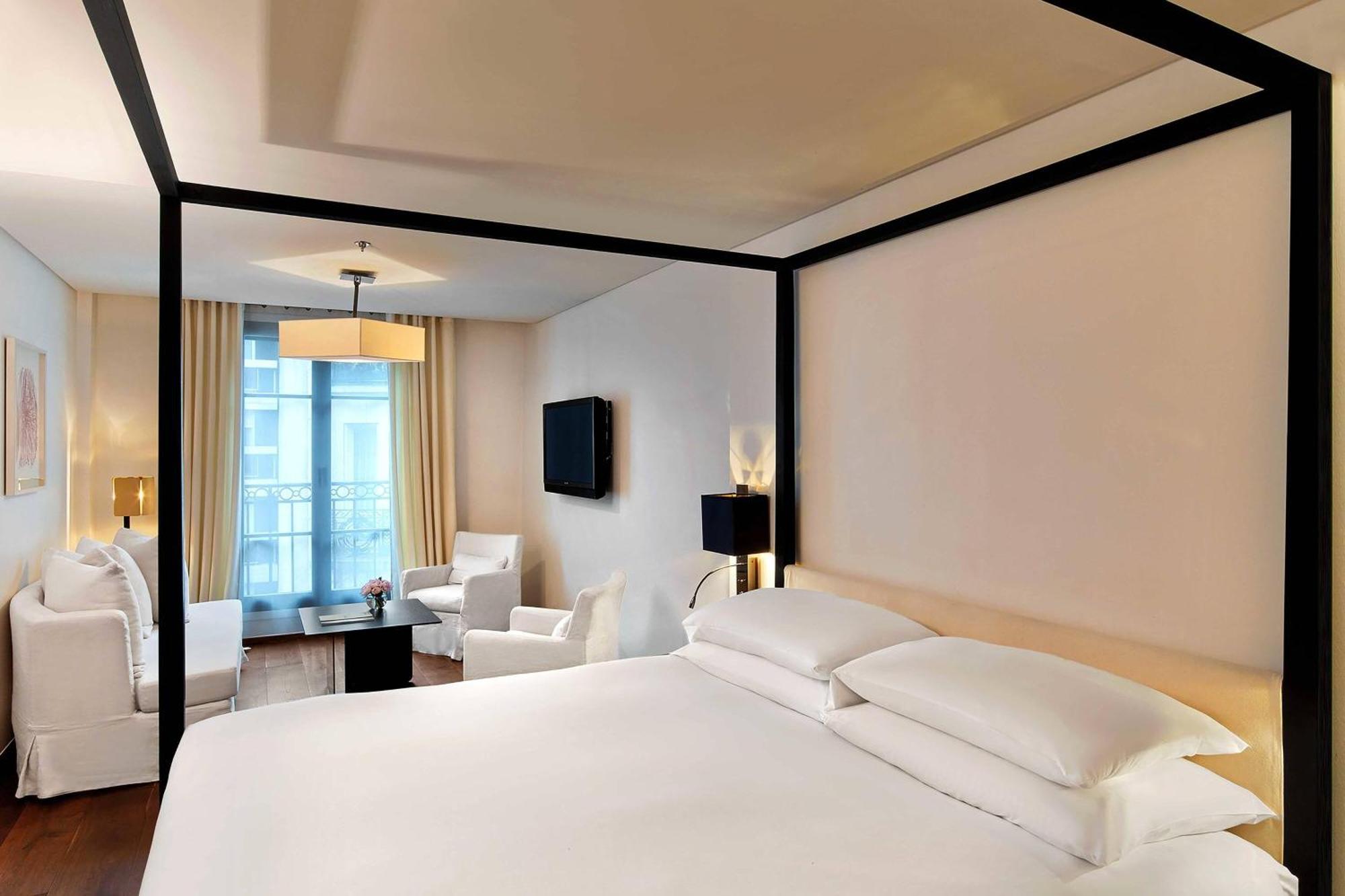 Junior Suite Junior Suite 1 King,736052119:JPEG