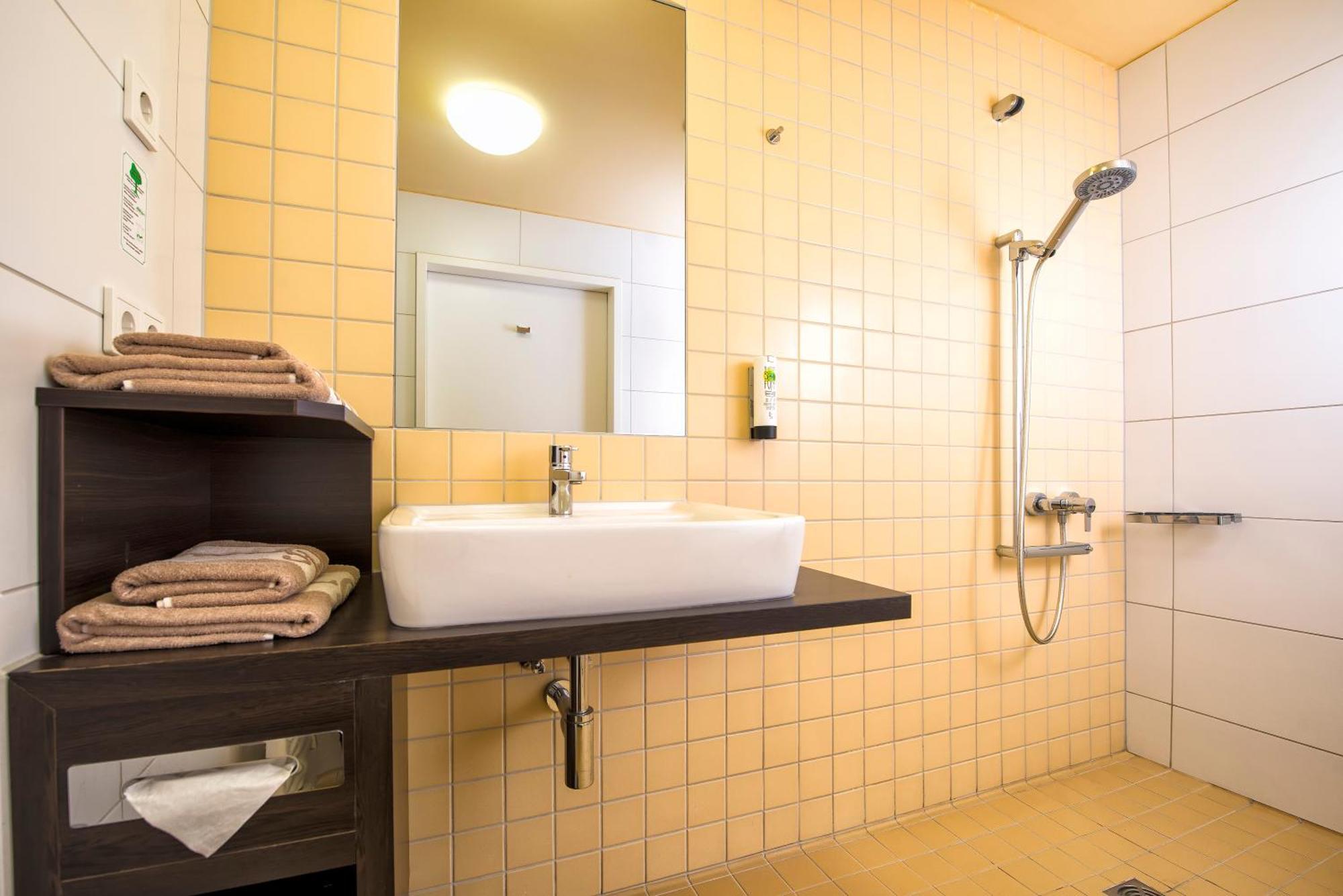 Doppelzimmer mit Gartenblick