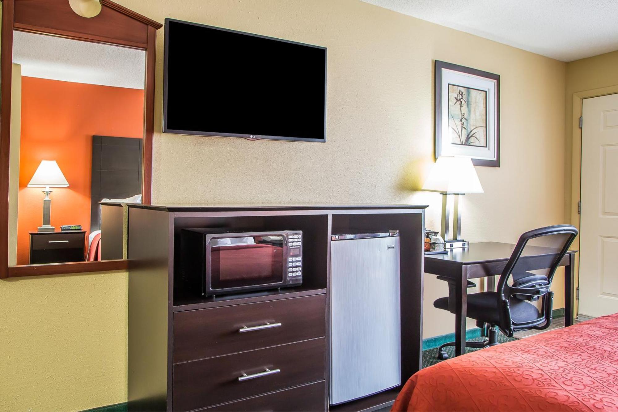 King Room with Sofa Bed - Non-Smoking