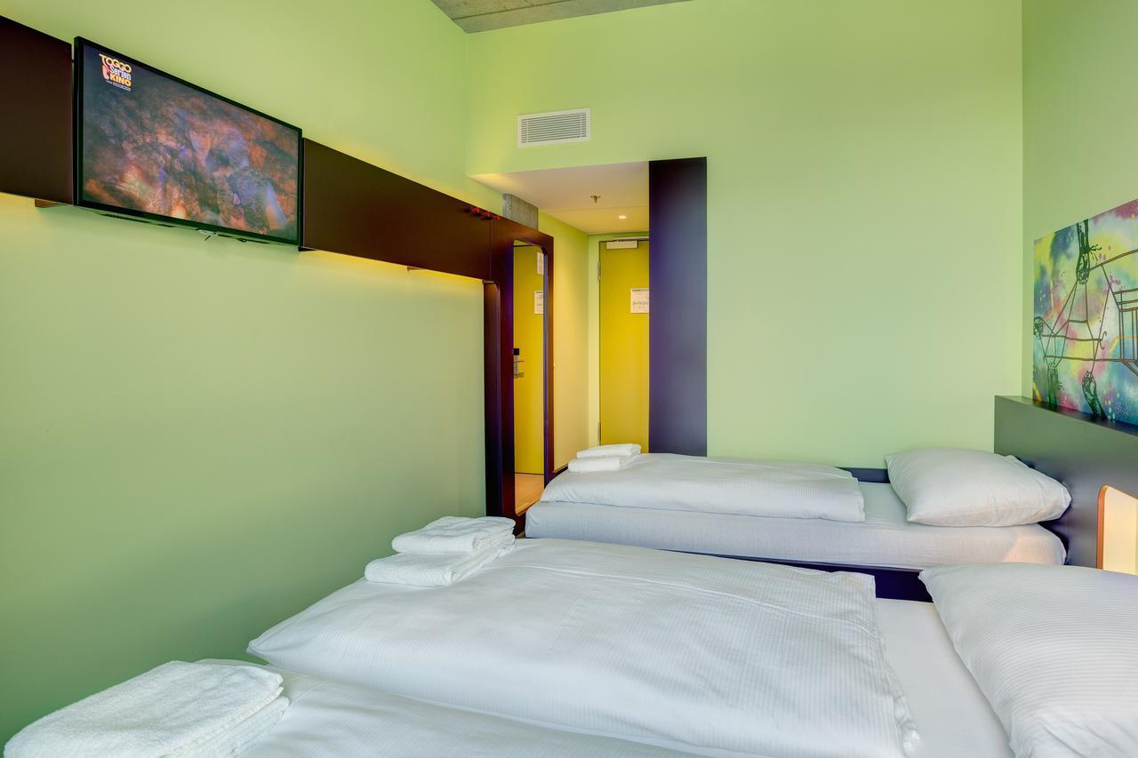 Triple Room,587500473:JPEG