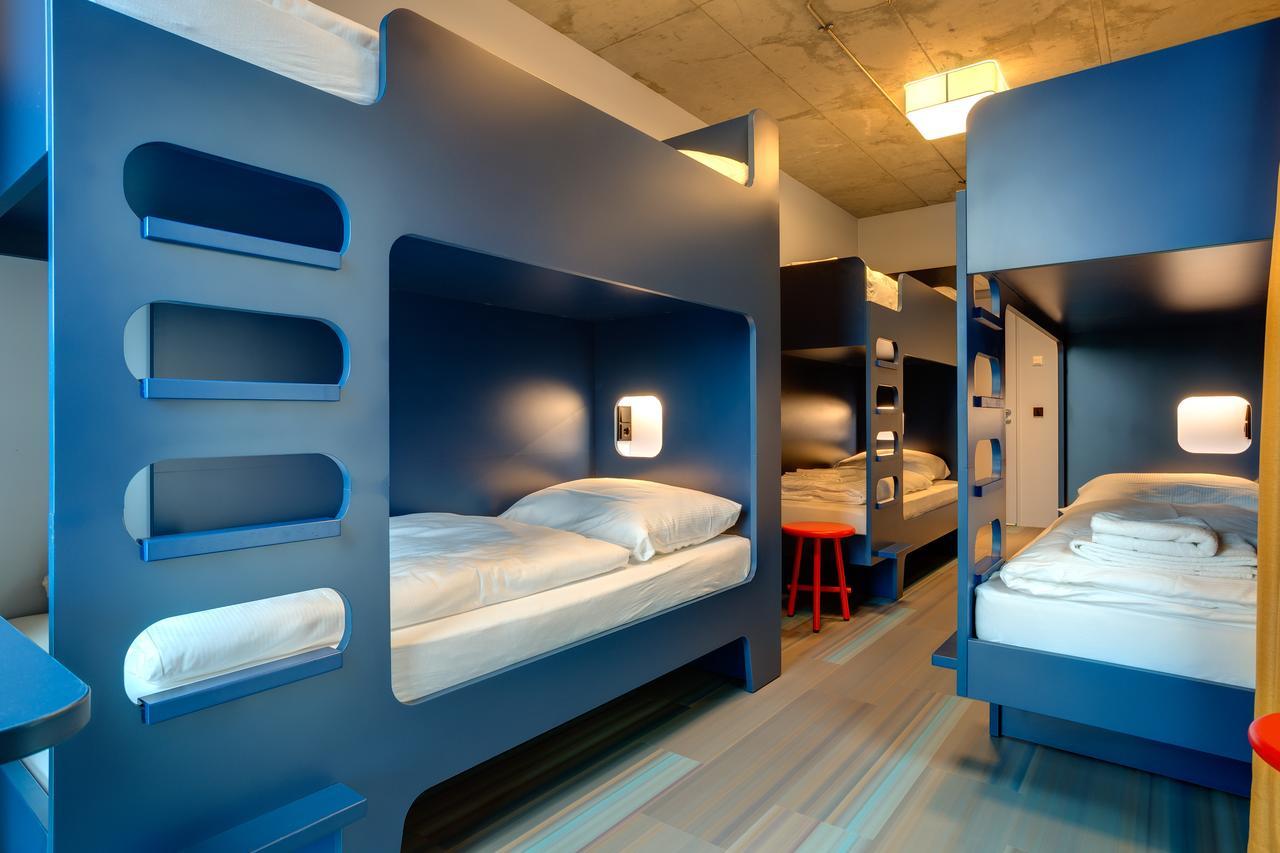 Bed 4 or 6-Bed Mixed Dormitory Room