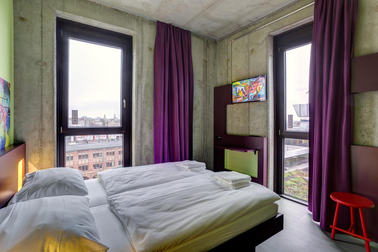 Twin Room,587538915:JPEG